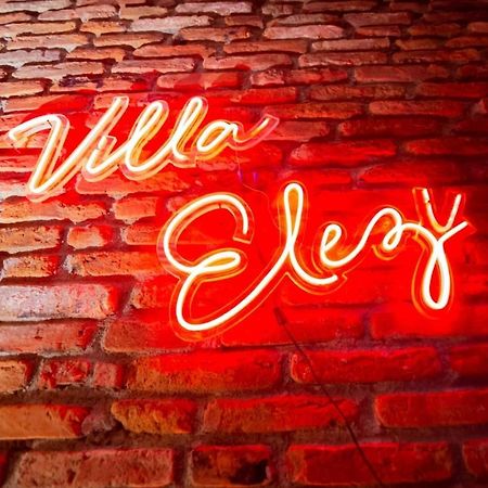 Villa Elezi Корча Екстериор снимка