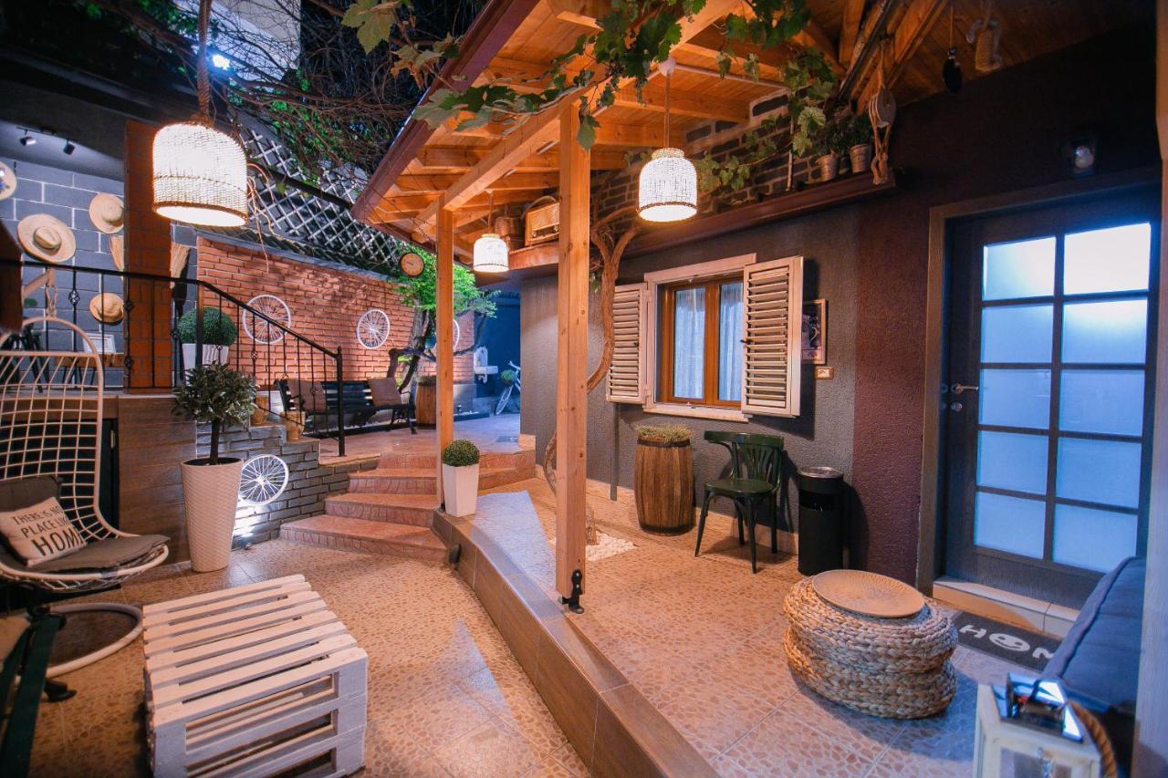 Villa Elezi Корча Екстериор снимка