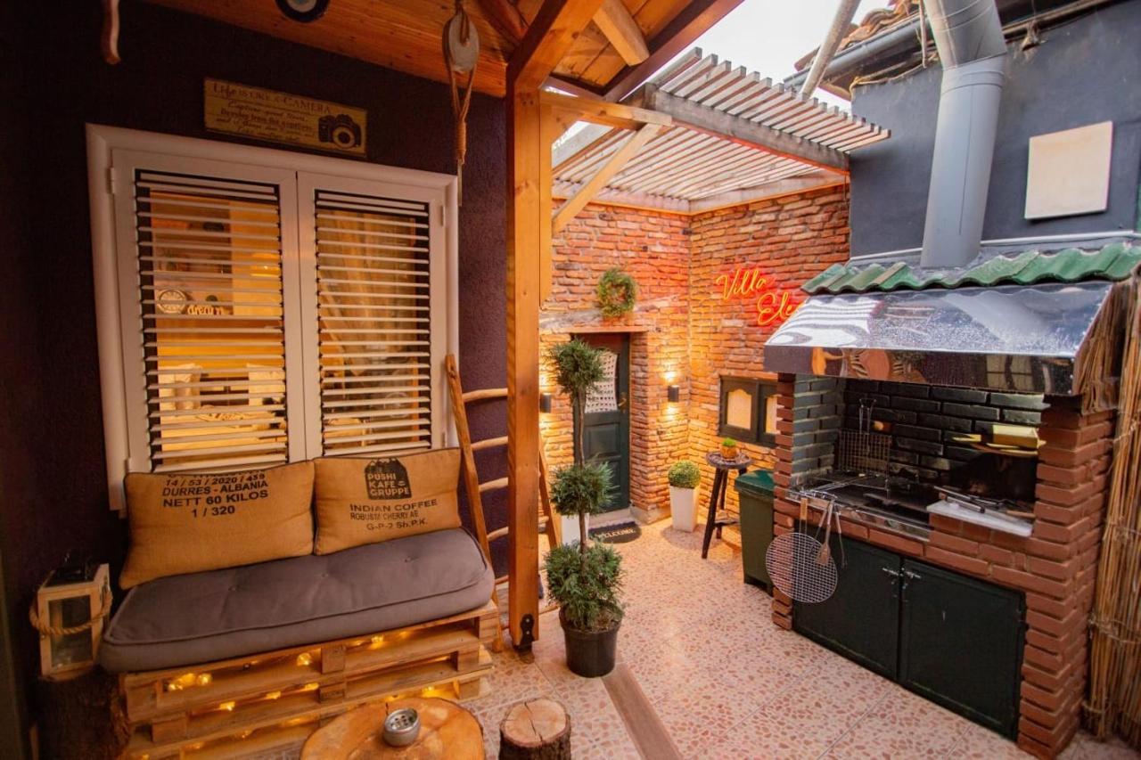Villa Elezi Корча Екстериор снимка
