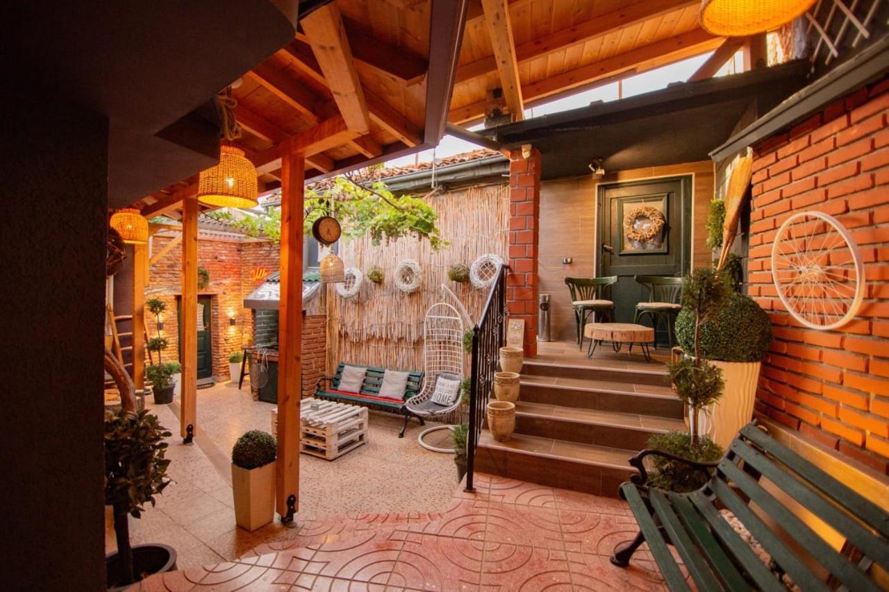 Villa Elezi Корча Екстериор снимка