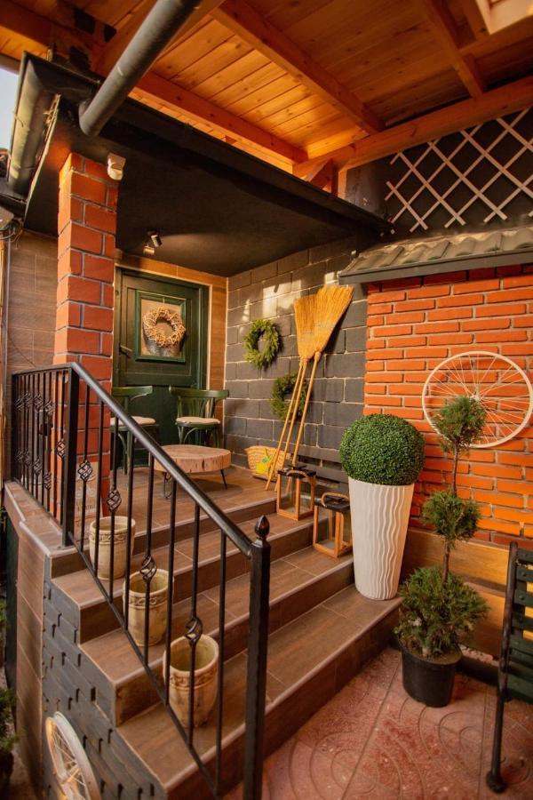 Villa Elezi Корча Екстериор снимка