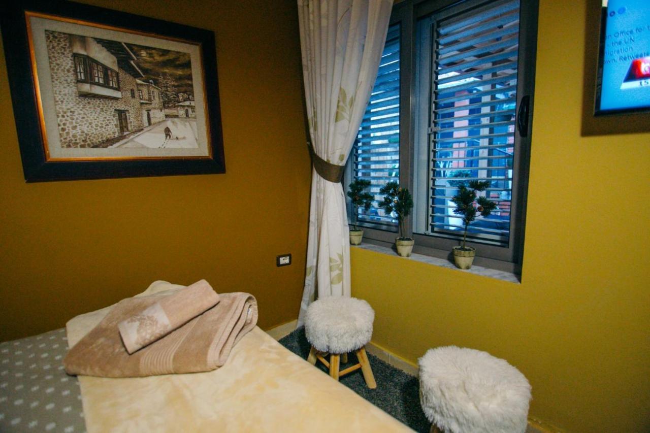 Villa Elezi Корча Екстериор снимка